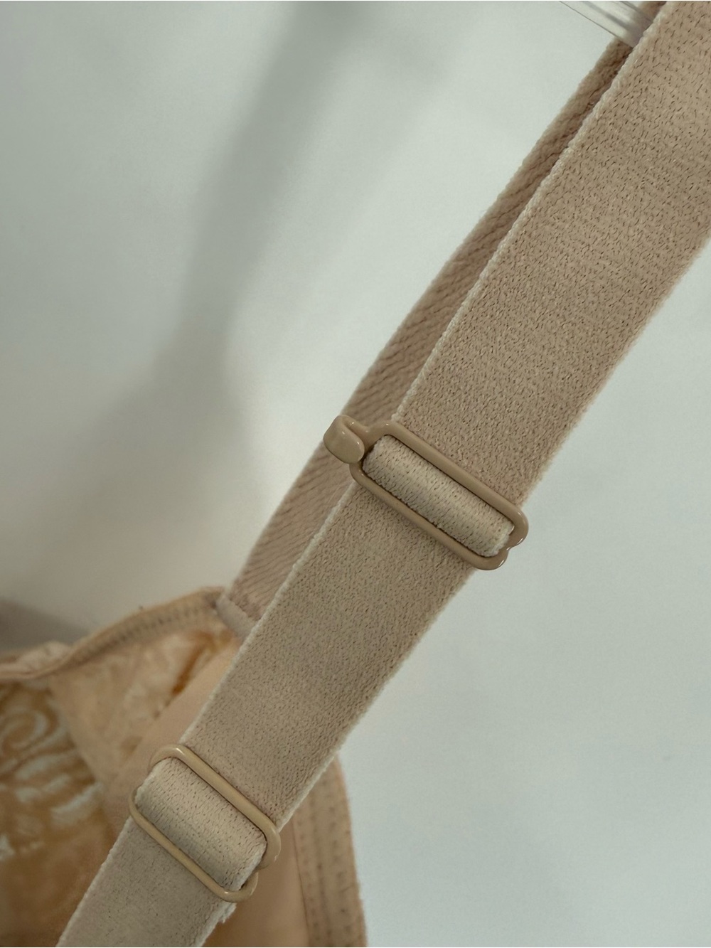 Wacoal 851205 Halo Lace Underwire Bra Beige Size 32DDD w/J-hook Back Closure - Picture 6 of 9